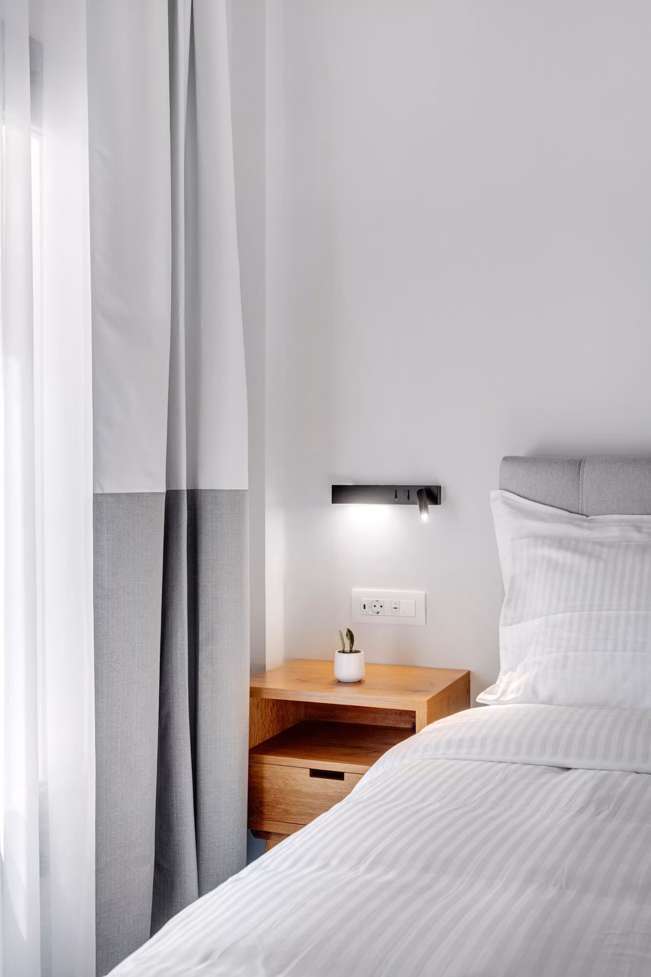 Suite bedroom